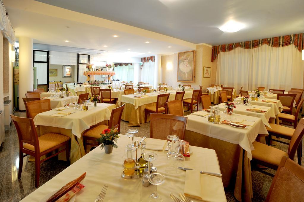 Hotel Ferrari Salsomaggiore Terme Zewnętrze zdjęcie