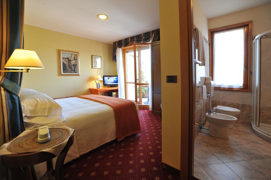 Hotel Ferrari Salsomaggiore Terme Zewnętrze zdjęcie